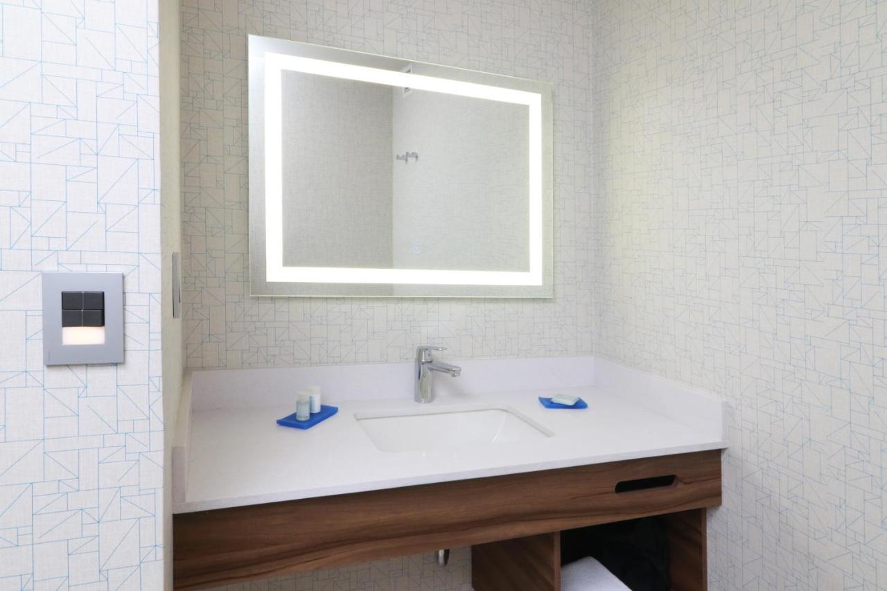 Holiday Inn Express - Monterrey - Fundidora By Ihg Экстерьер фото