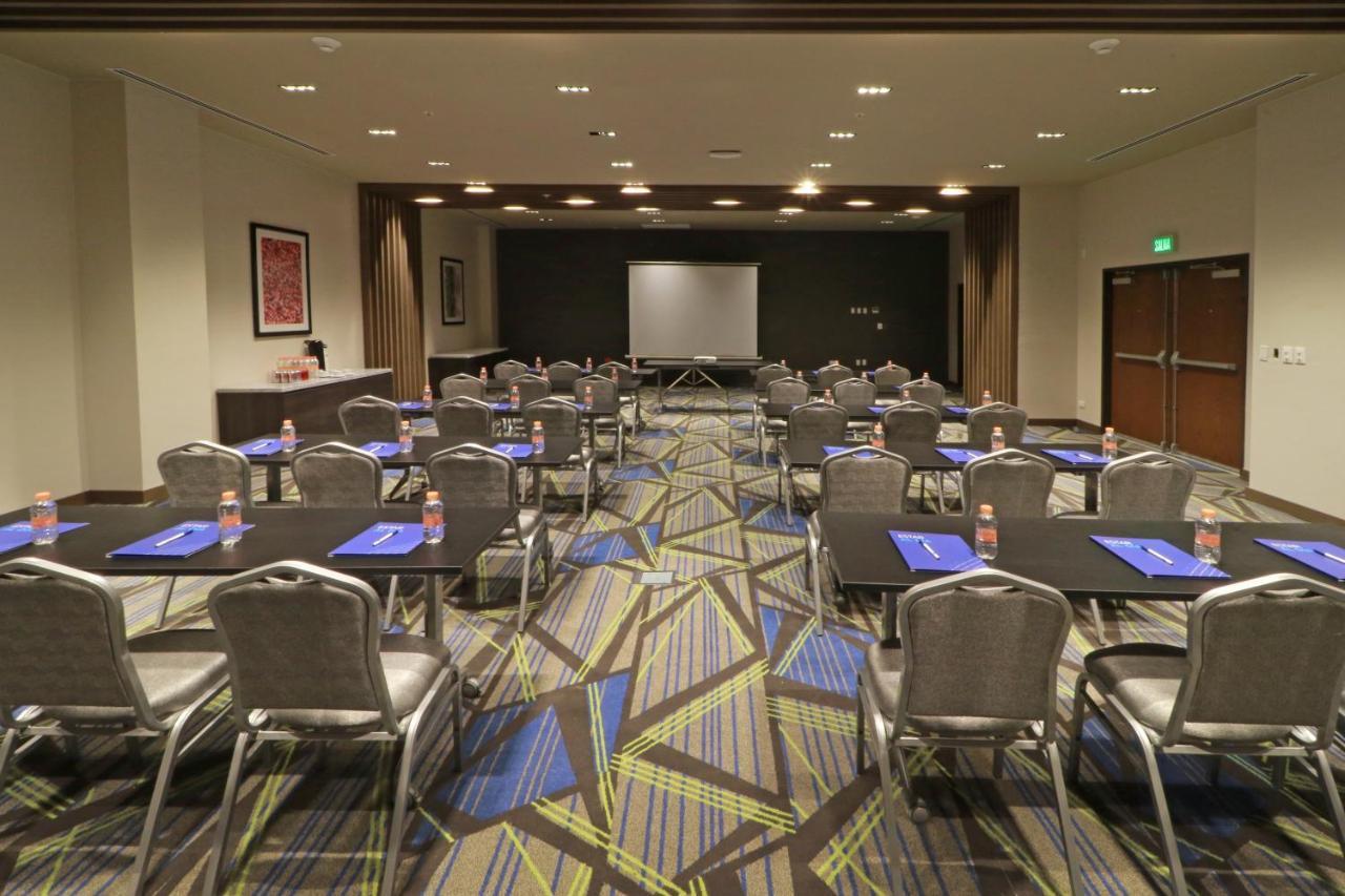 Holiday Inn Express - Monterrey - Fundidora By Ihg Экстерьер фото